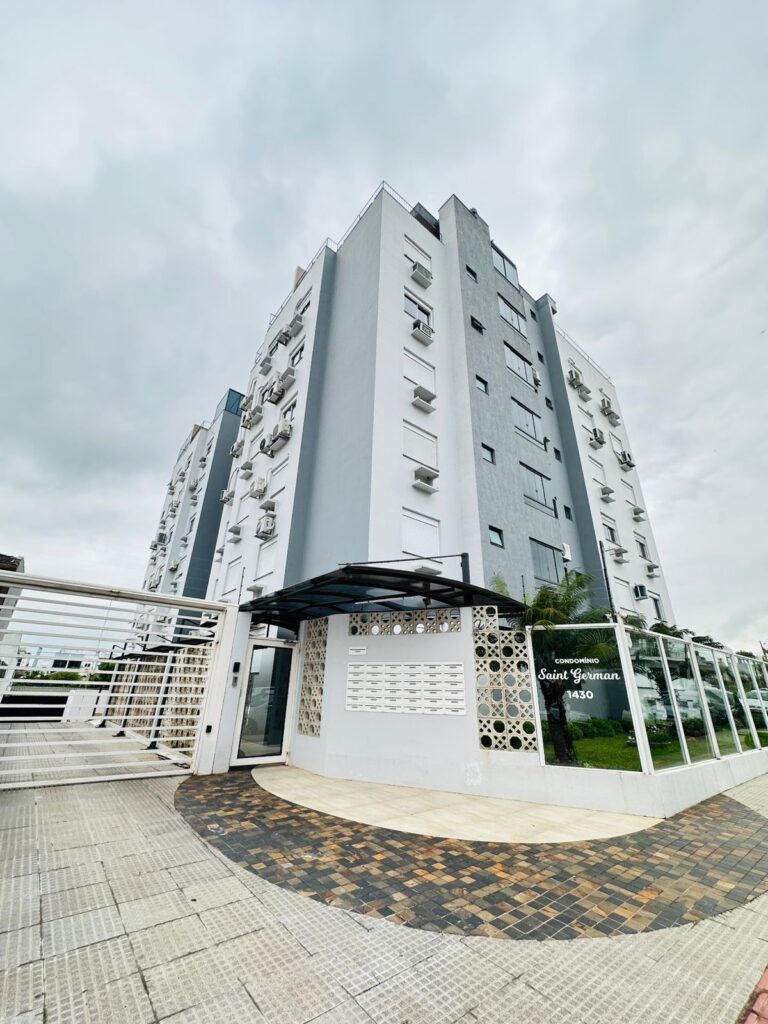 085d49fa-e256-45a0-ba7a-c6630a647292-1