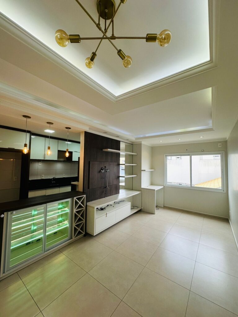 73181084-7709-4378-81c6-f0a3023f5380