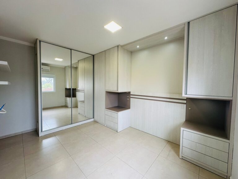 e1672c8a-d867-4784-8cef-5f31bba2acd6