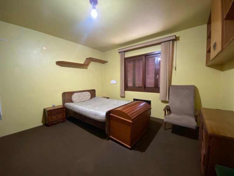 f2456277-f5fd-4e57-8cca-1e2f52bfc787