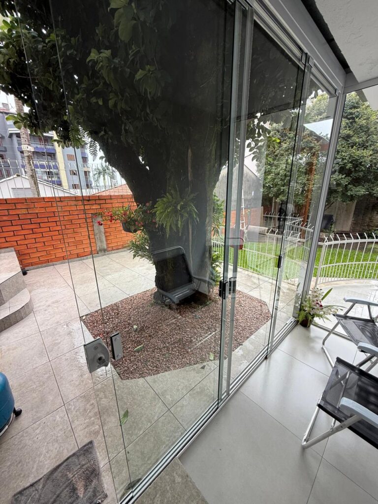 b8ee8056-25bb-4af4-ace2-daf63b75e7e4